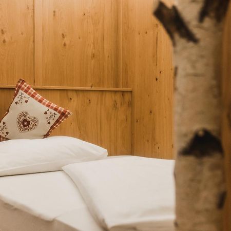 Hotel Villa Waldheim San Candido Bagian luar foto