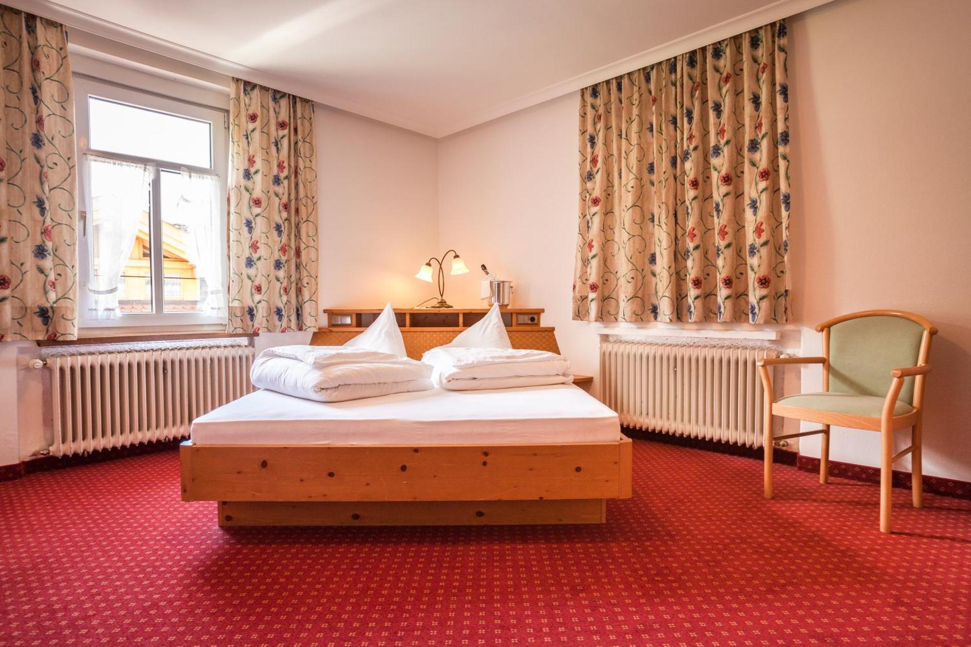 Hotel Villa Waldheim San Candido Ruang foto